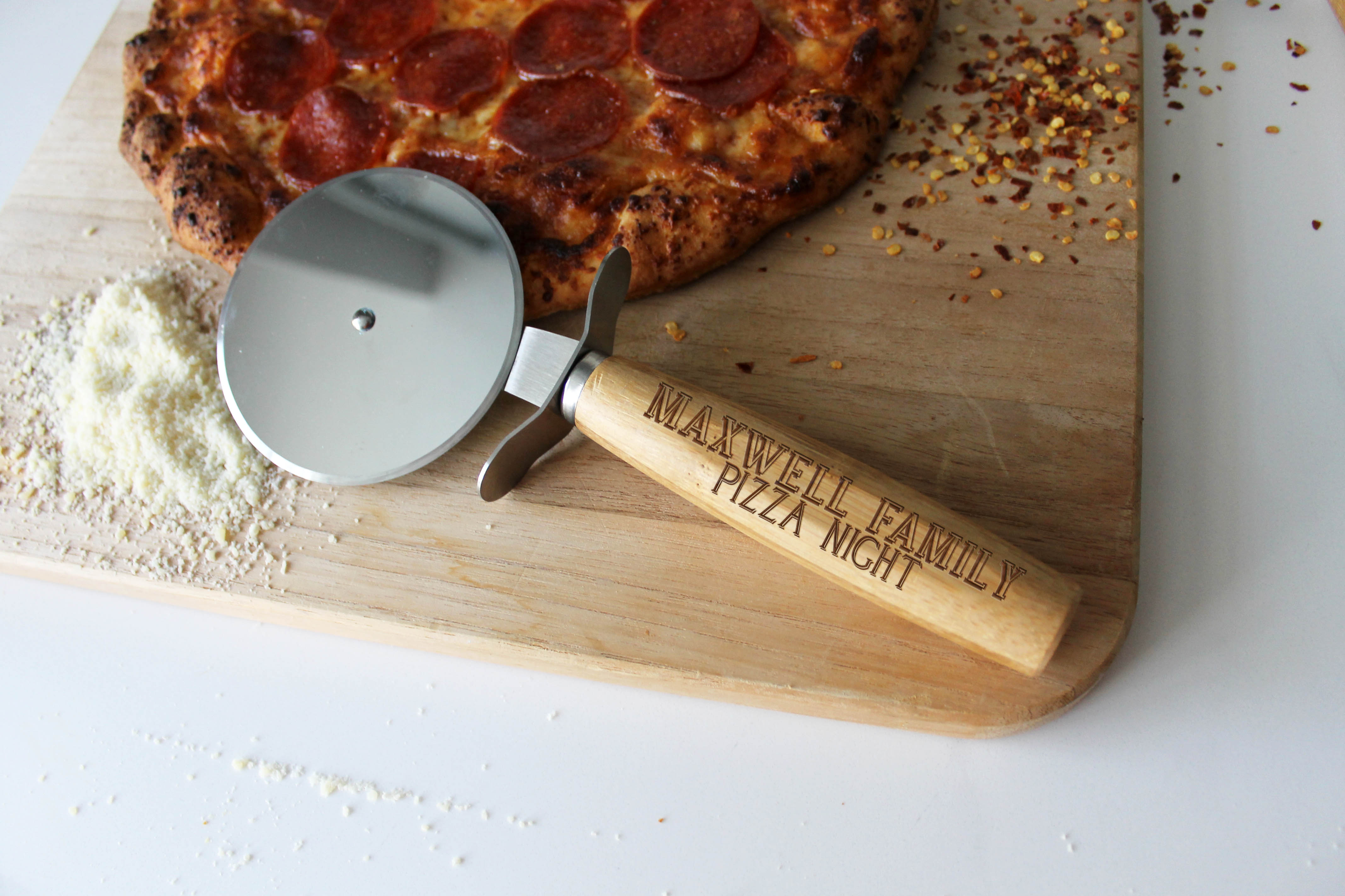 loot crate pizza slicer
